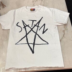 Teen hearts satan tee med